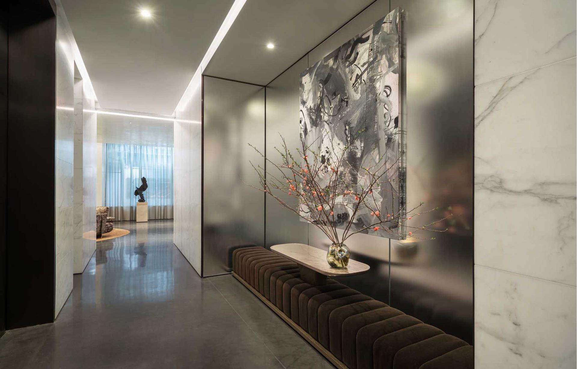 100 E 53RD Street 20B