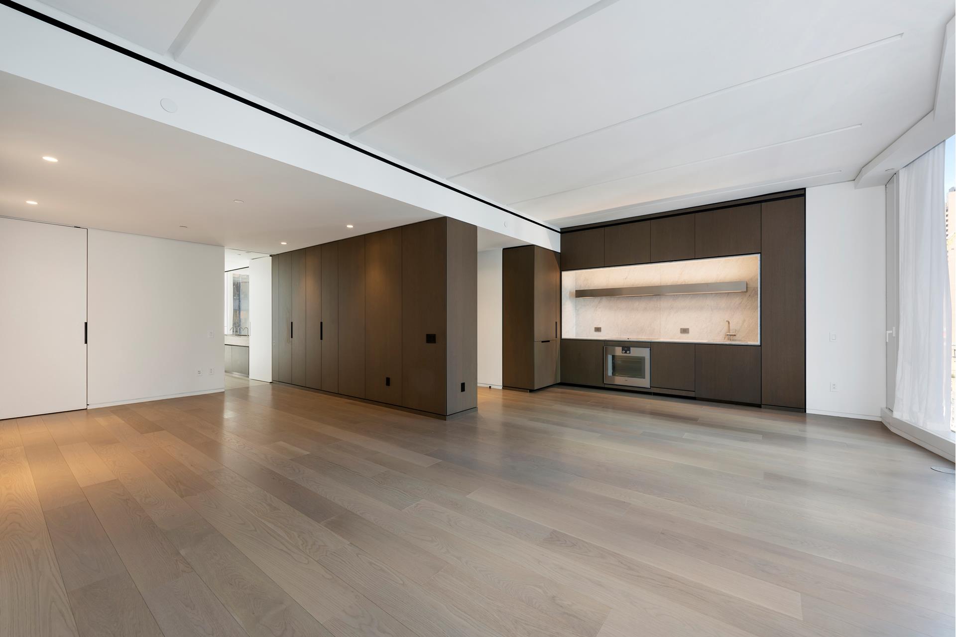 100 E 53RD Street 20B