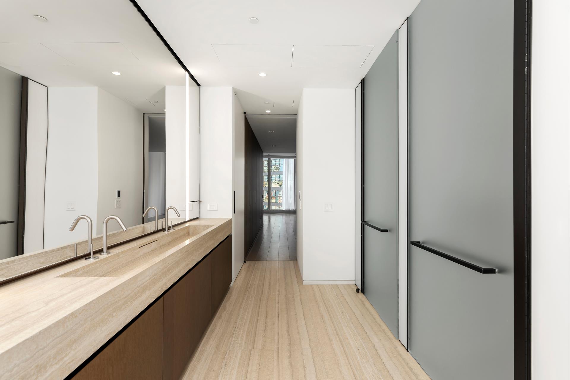 100 E 53RD Street 20B