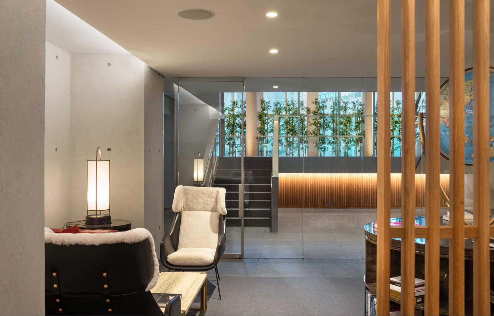 100 E 53RD Street 20B