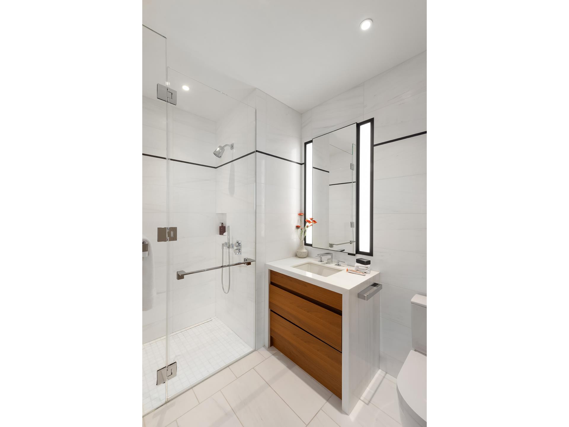 277 5TH Avenue PH53