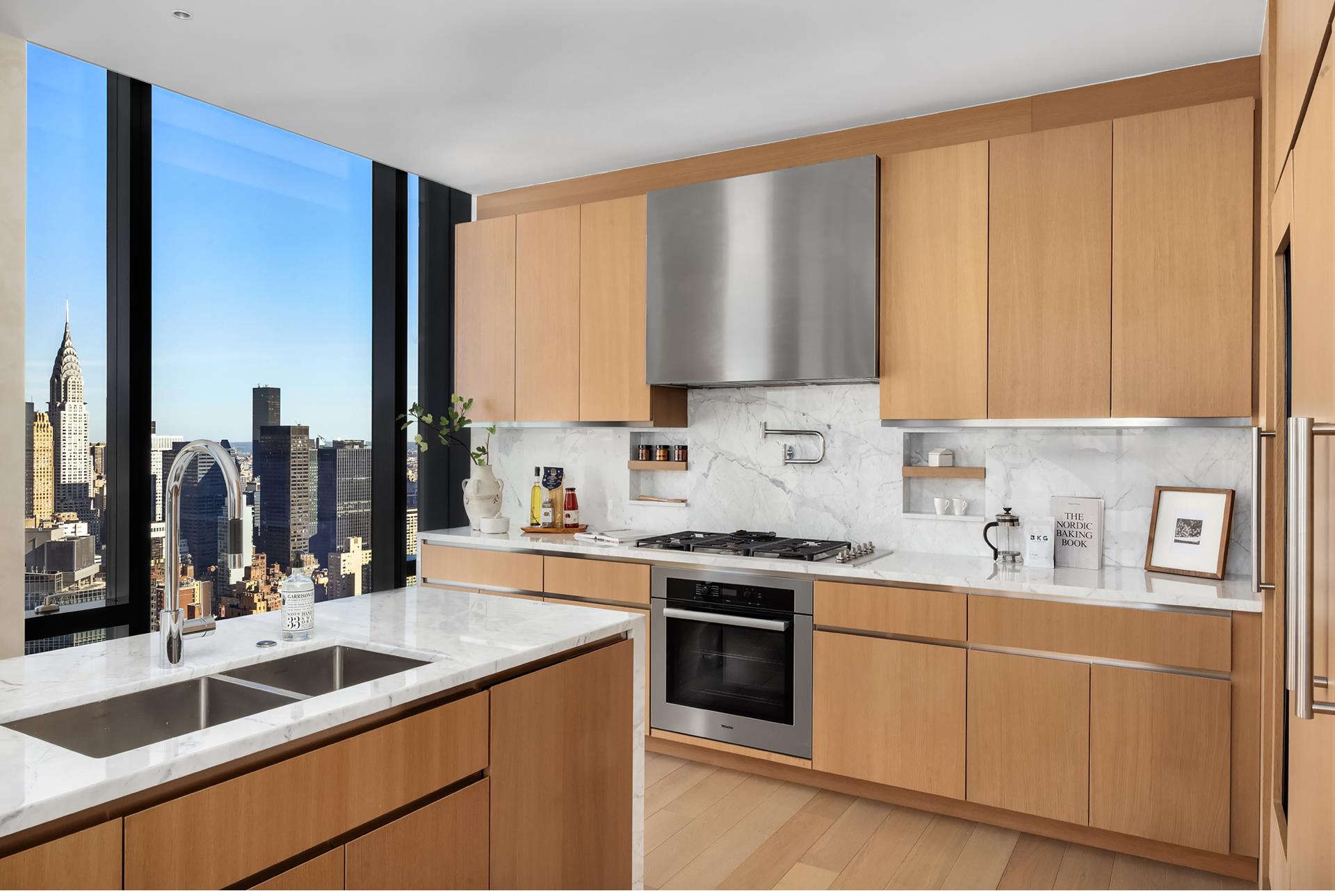 277 5TH Avenue PH53