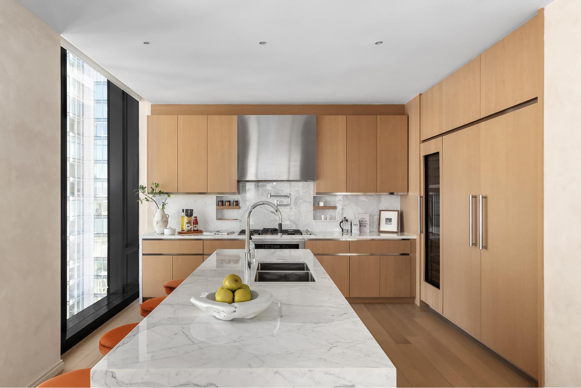 277 5TH Avenue PH53