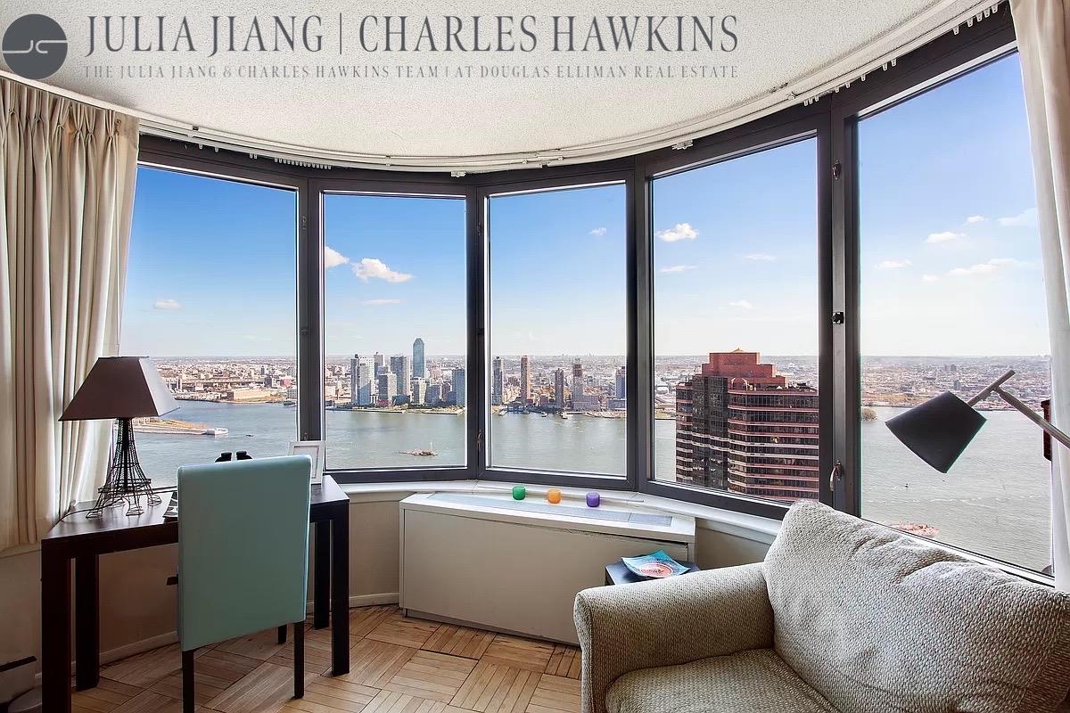 330 E 38TH Street 49J