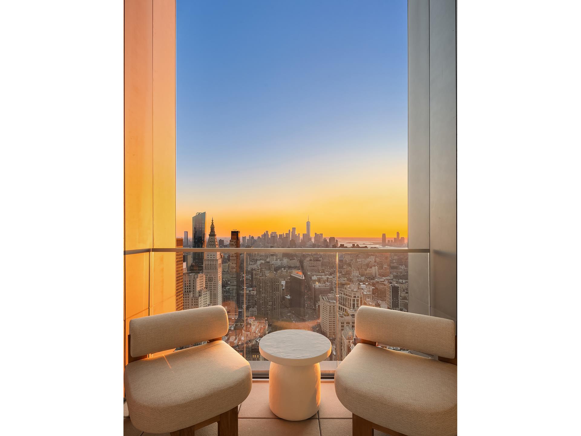 277 5TH Avenue PH55
