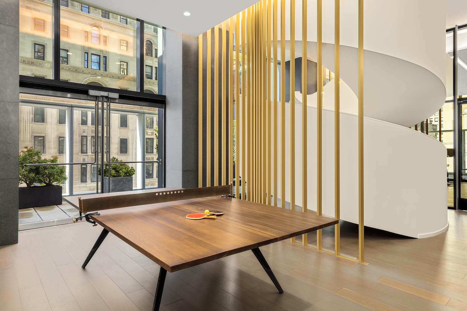 277 5TH Avenue PH55