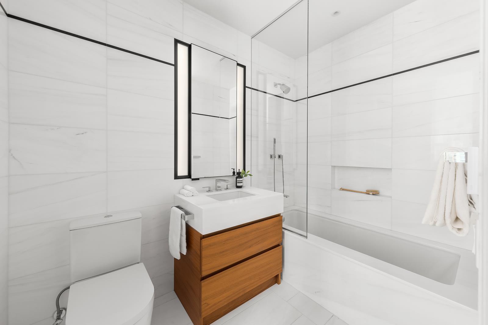 277 5TH Avenue PH55