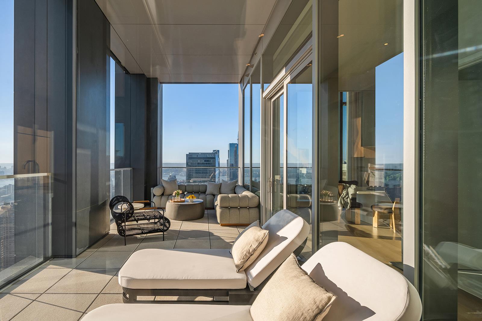 277 5TH Avenue PH55