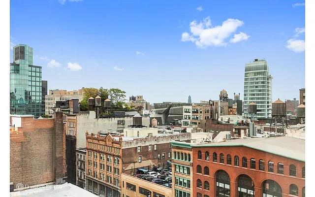 14 E 4TH Street 1111