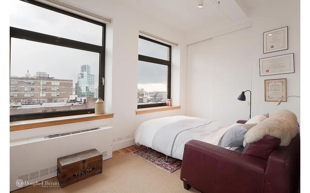 14 E 4TH Street 1111