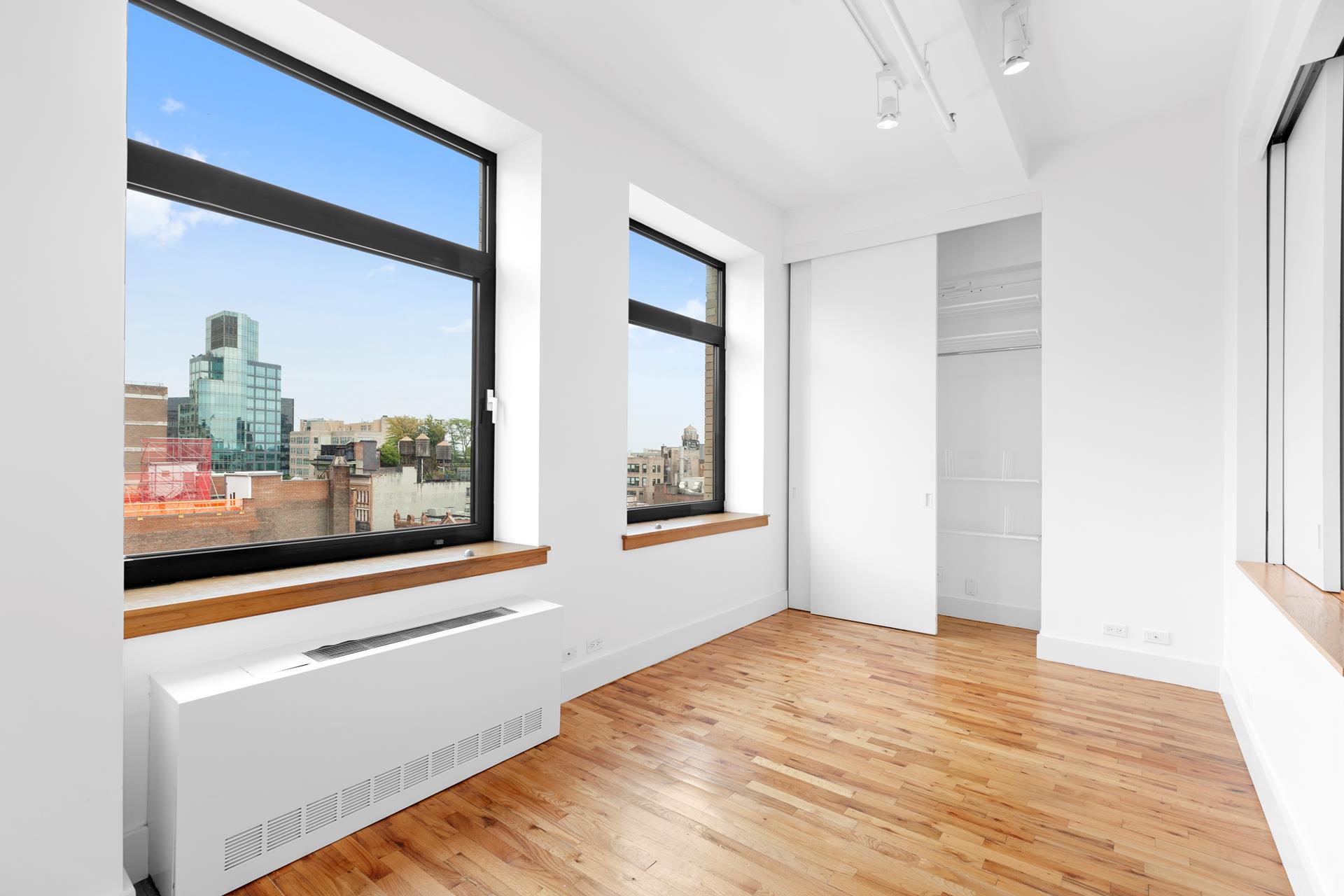 14 E 4TH Street 1111