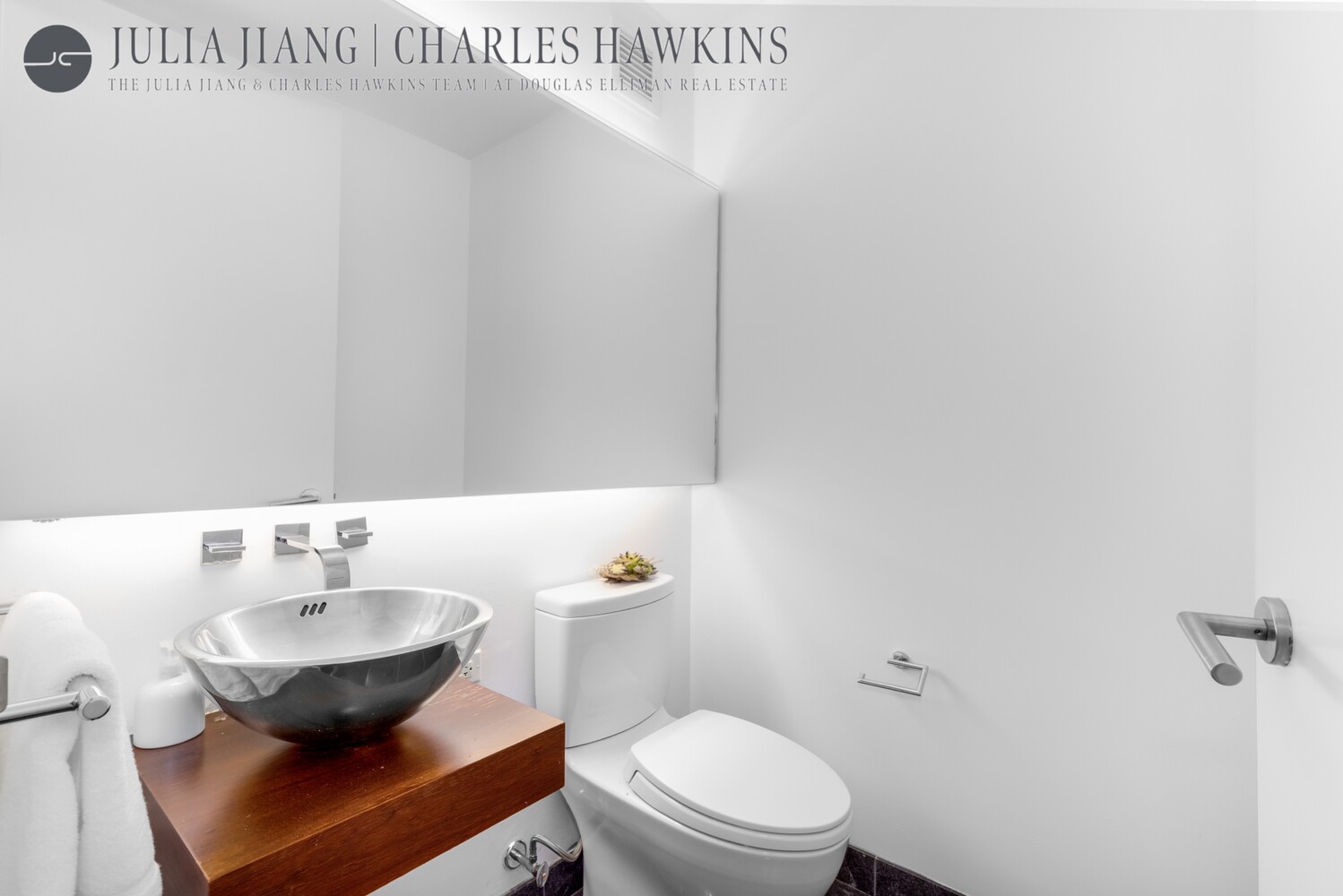 247 W 46TH Street 2202