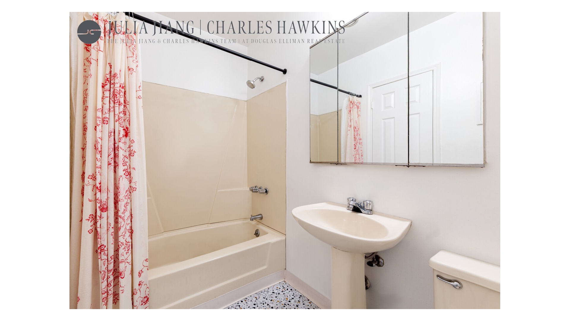 24 CORNELIA Street 2