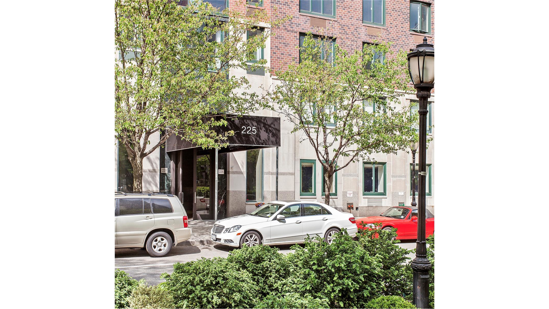 225 RECTOR Place 22E