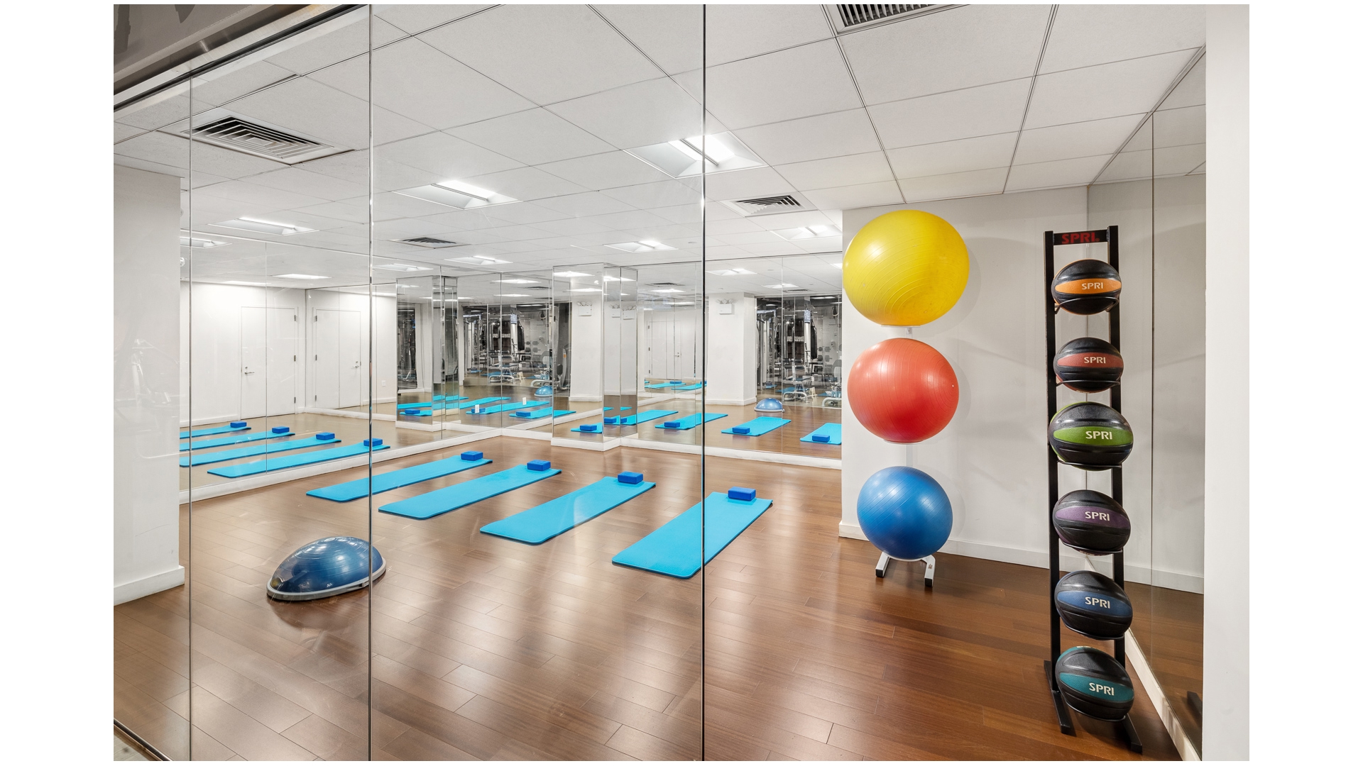 88 GREENWICH Street 2304