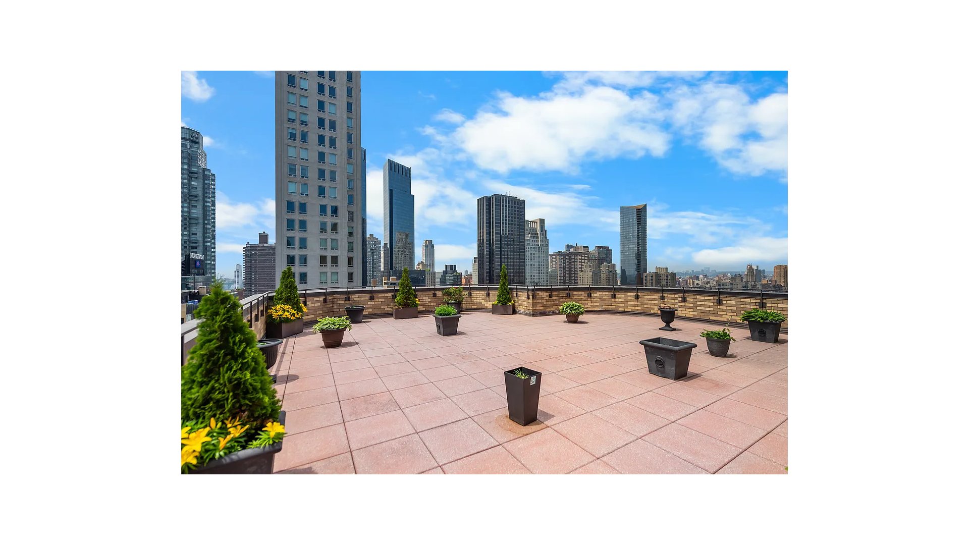200 CENTRAL Park S 8R