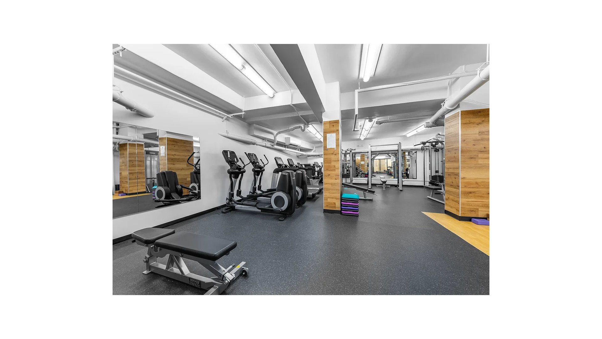 200 CENTRAL Park S 8R