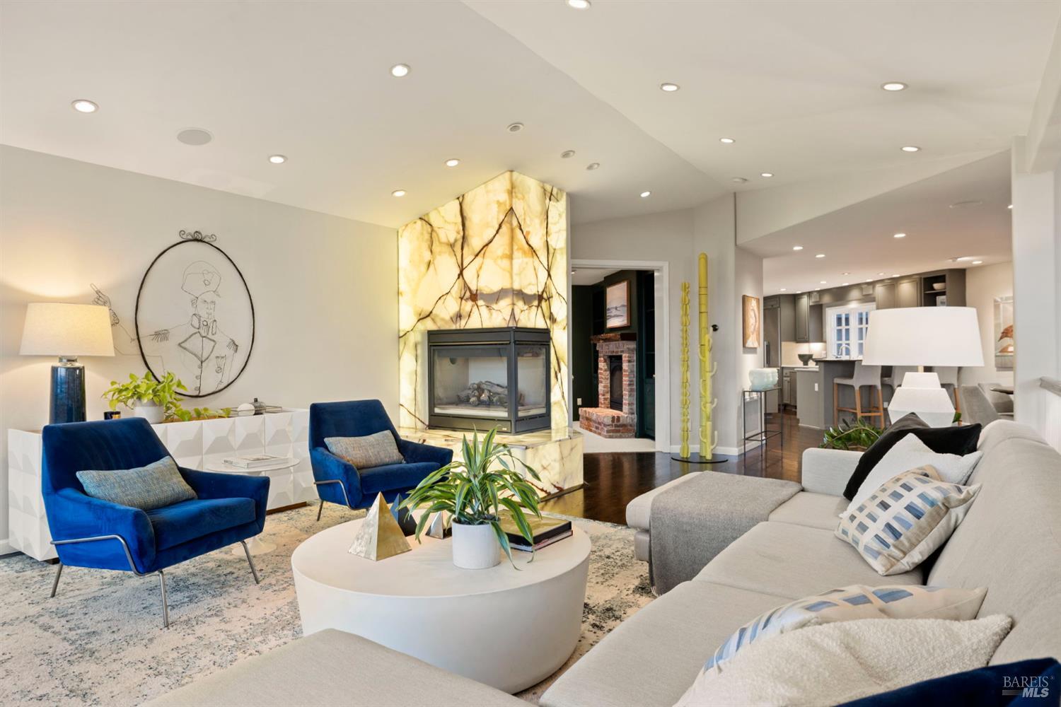 2563 Laguna Road