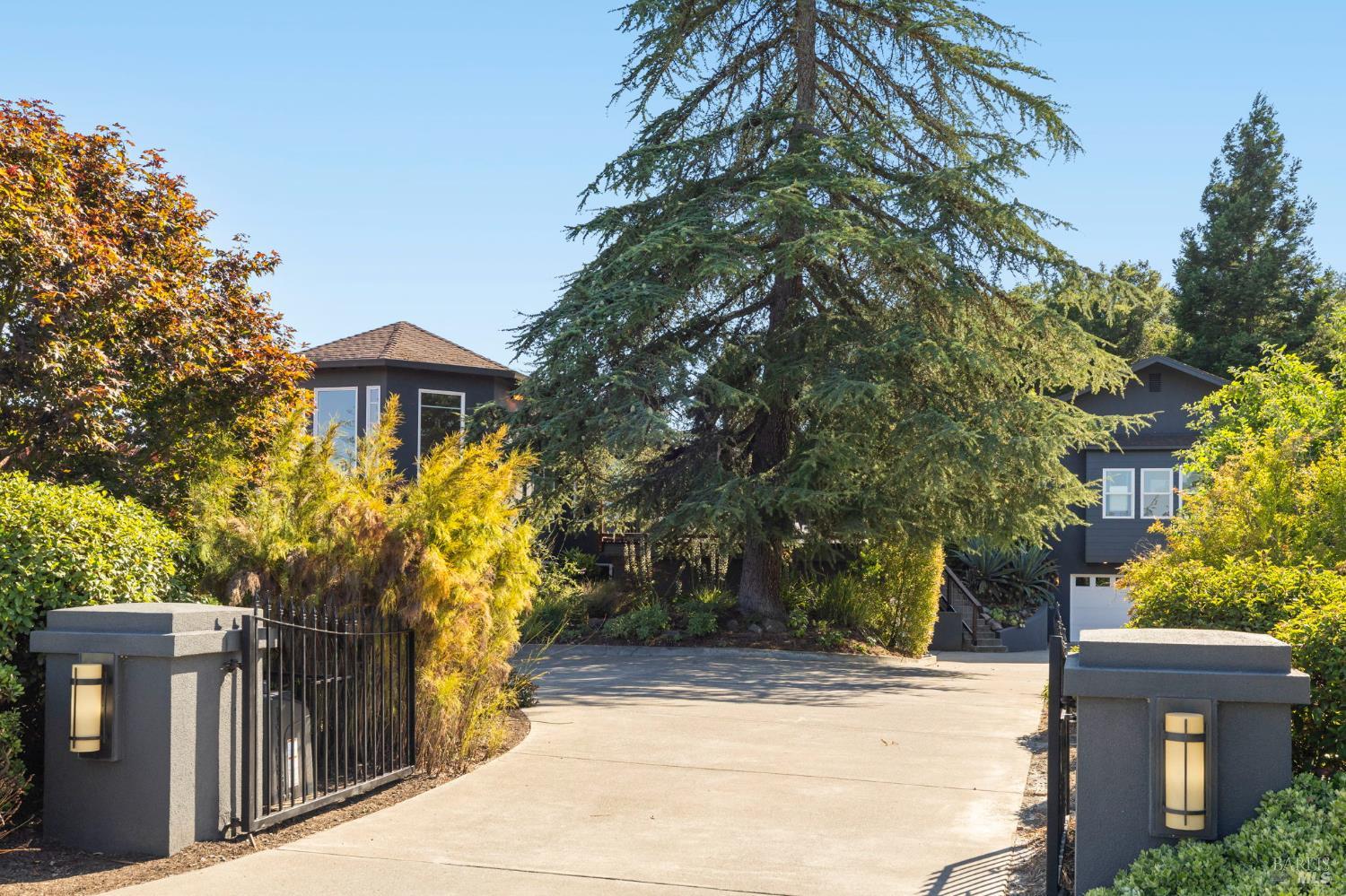 2563 Laguna Road