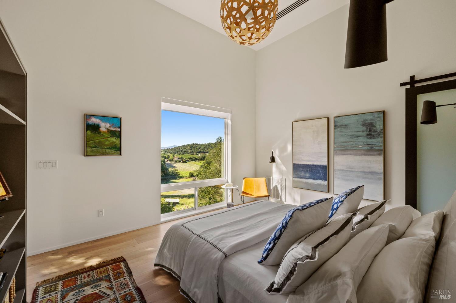 2563 Laguna Road