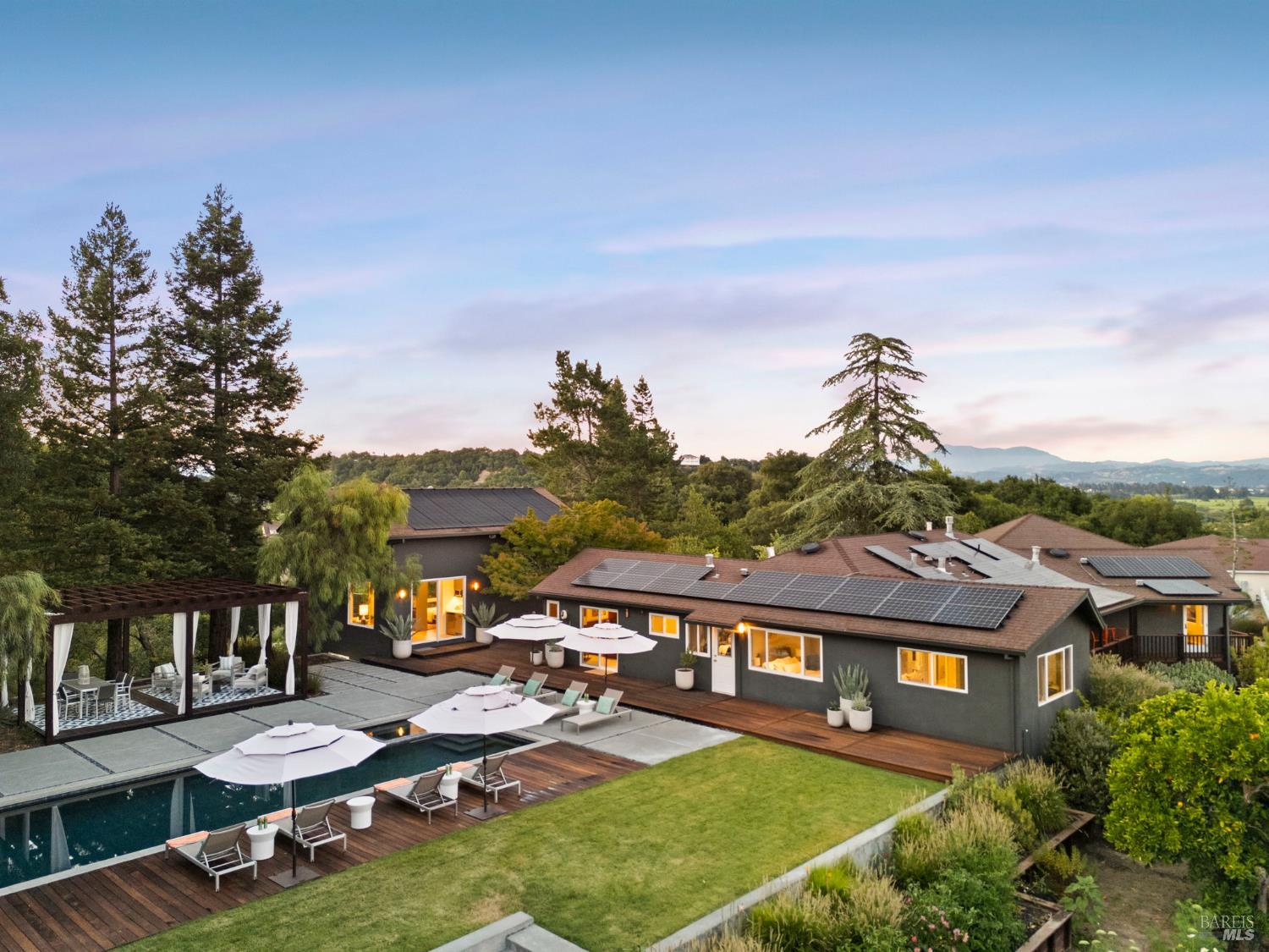 2563 Laguna Road