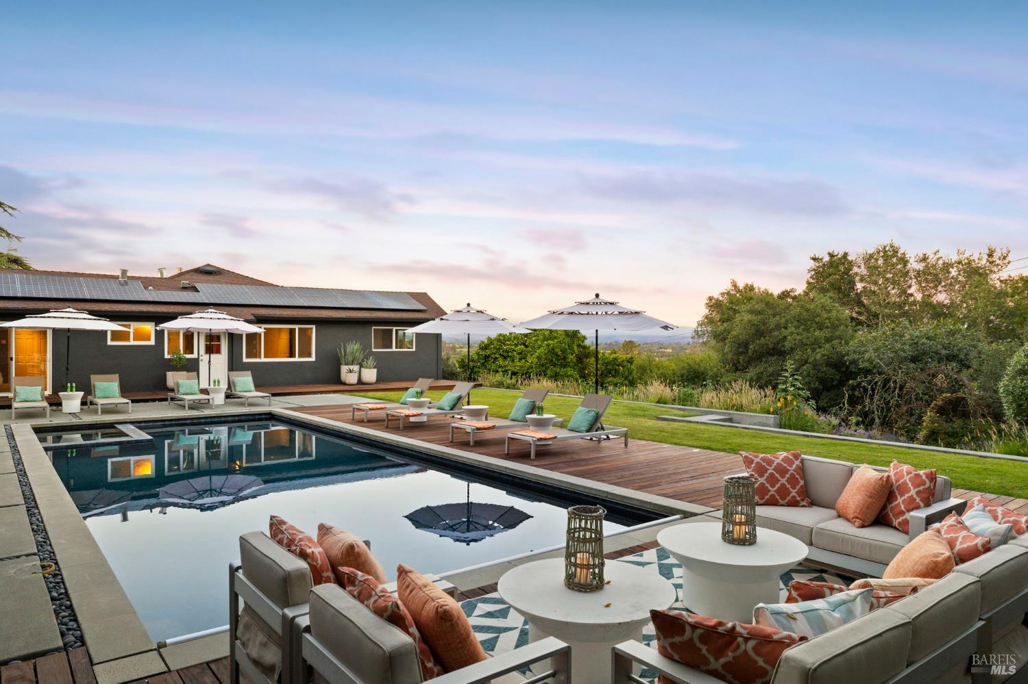 2563 Laguna Road