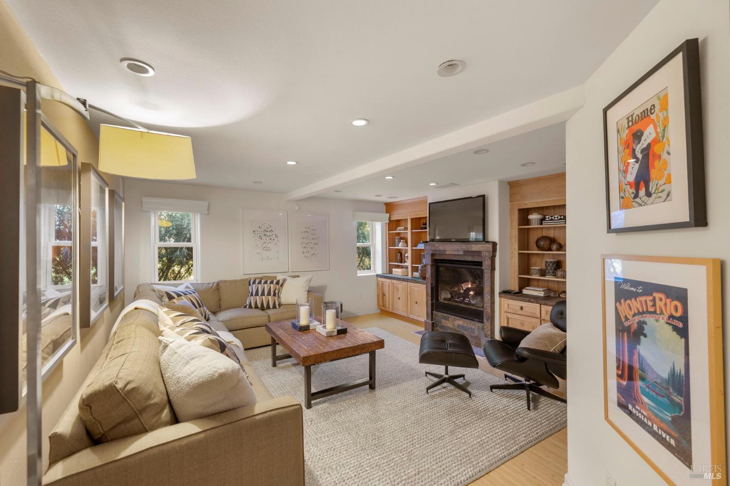 2563 Laguna Road