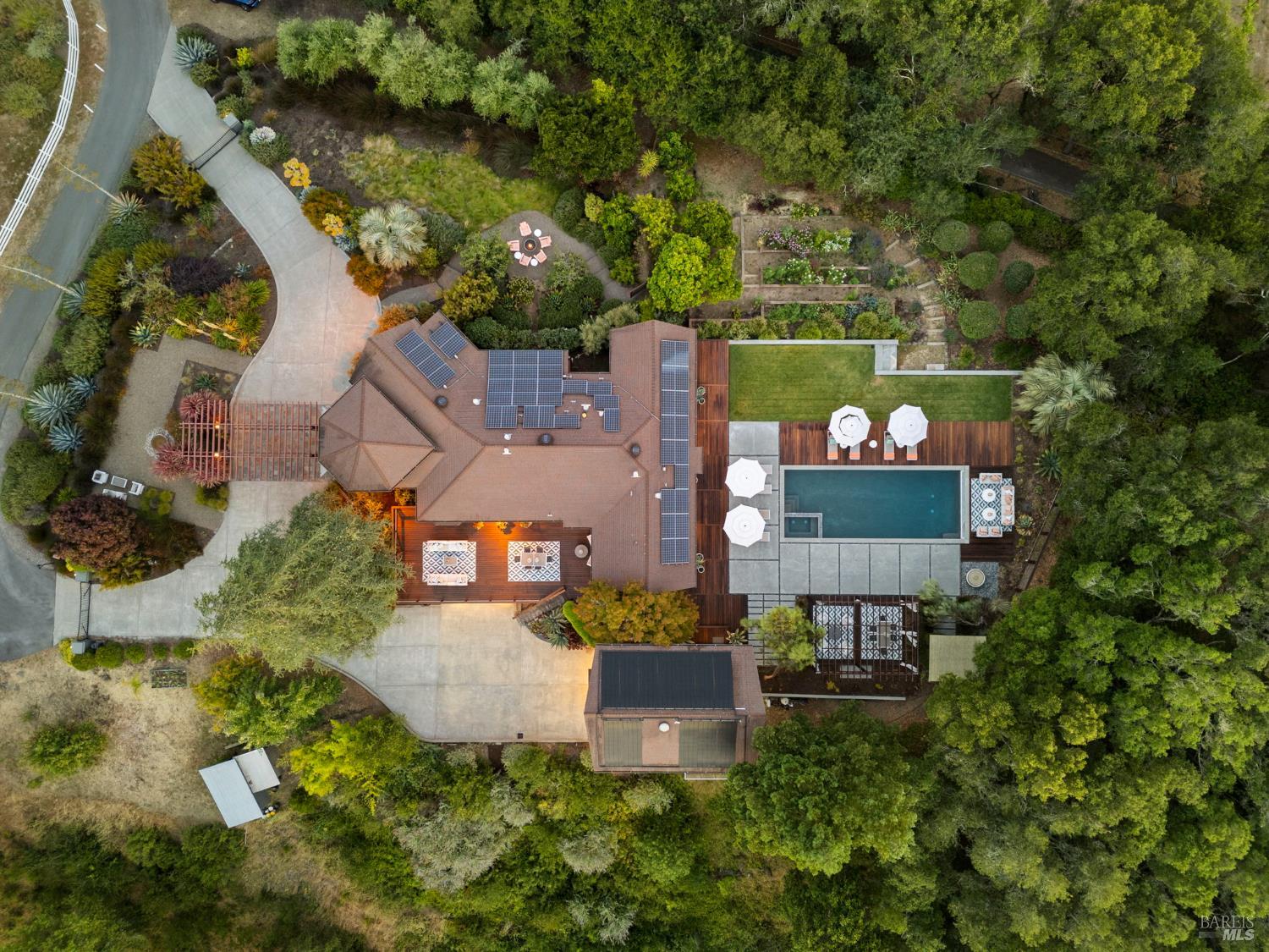 2563 Laguna Road