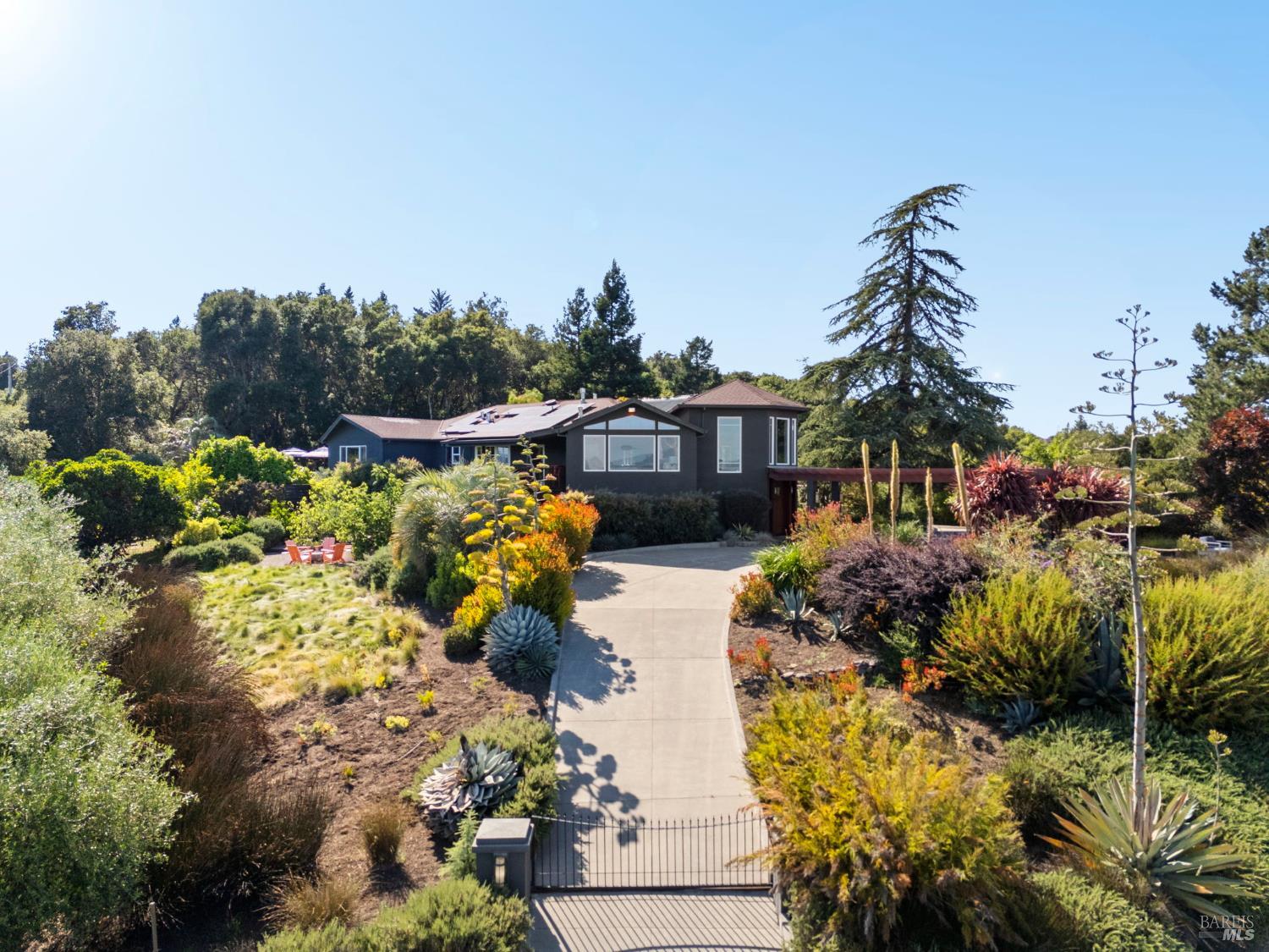 2563 Laguna Road