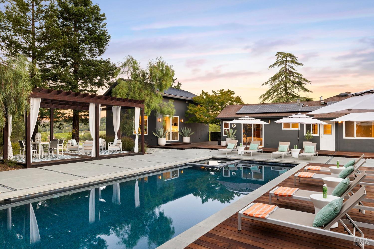 2563 Laguna Road