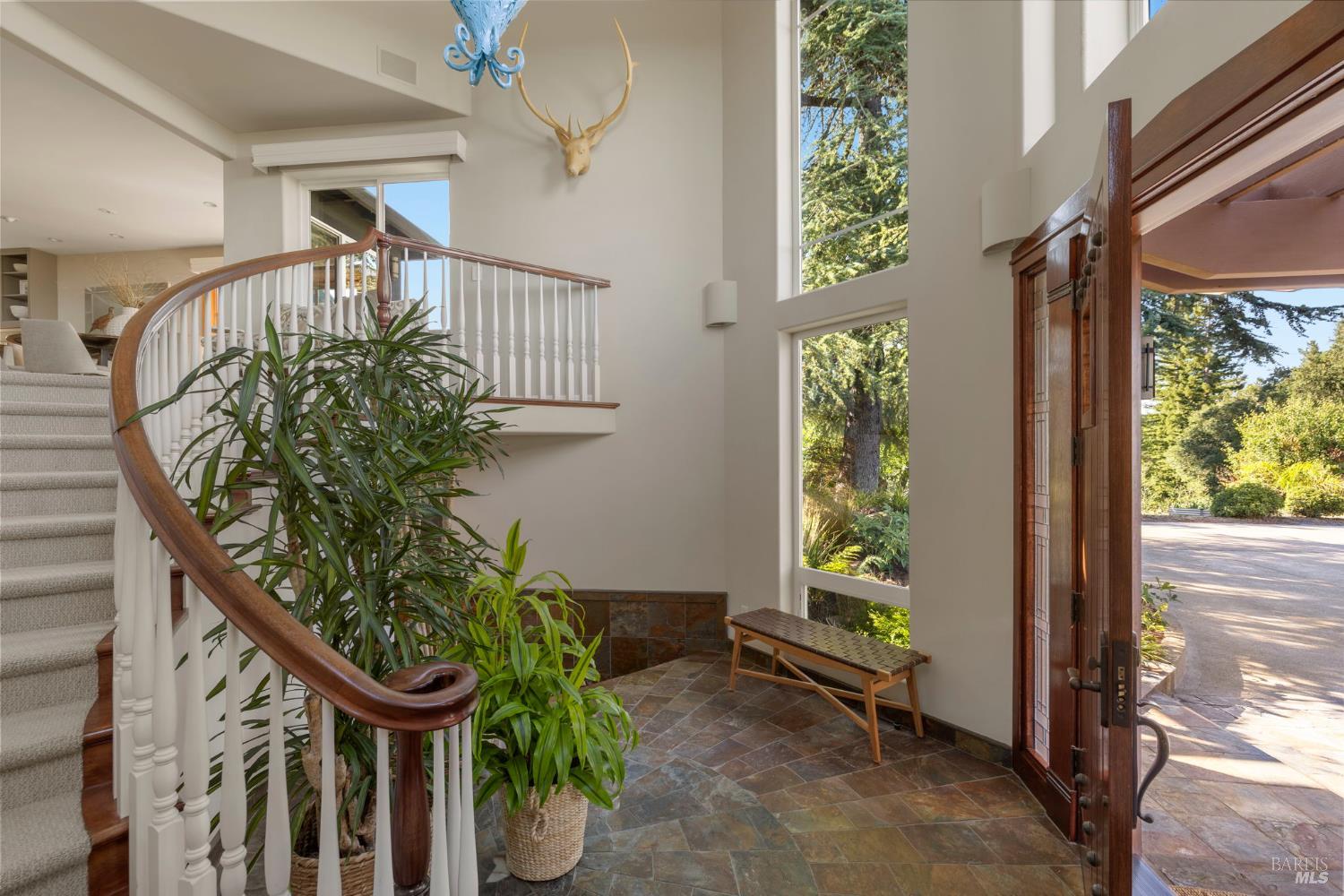 2563 Laguna Road