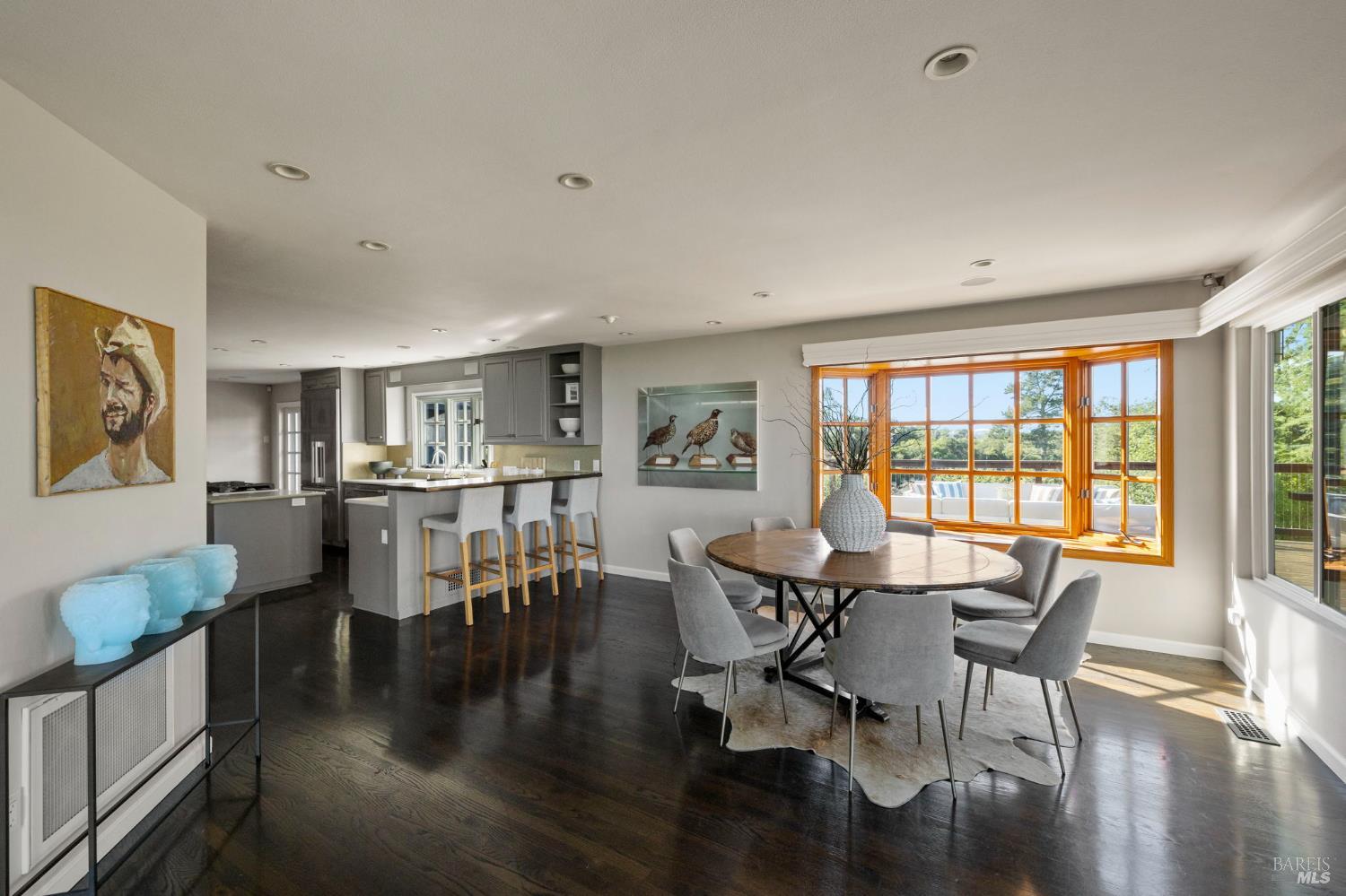 2563 Laguna Road