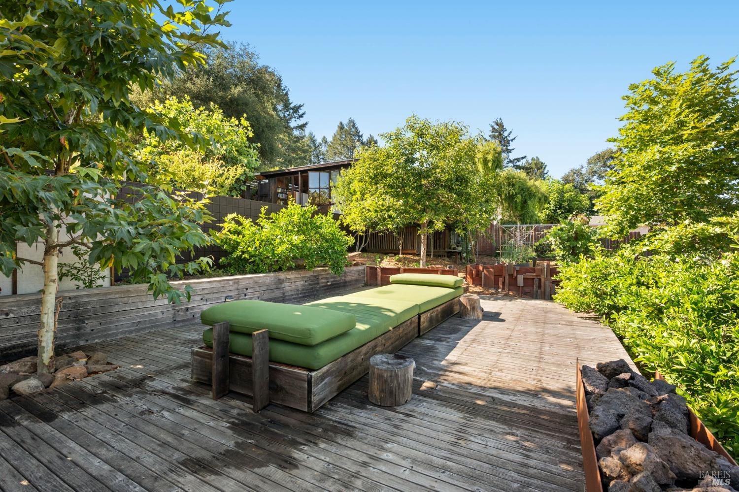 7480 Poplar Drive