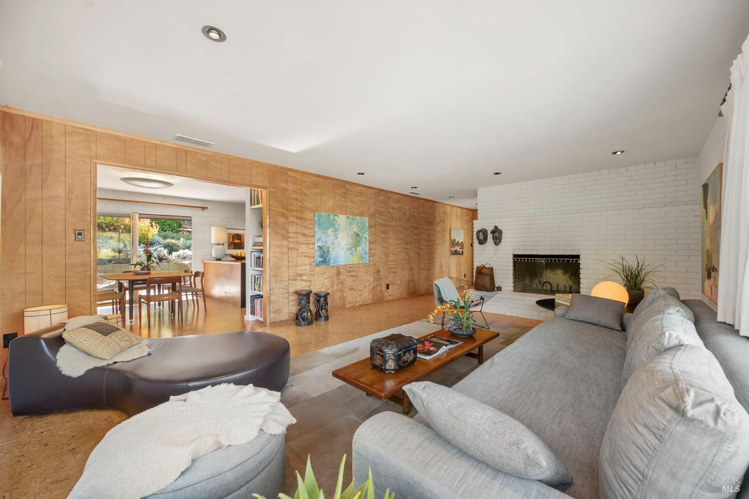 7480 Poplar Drive