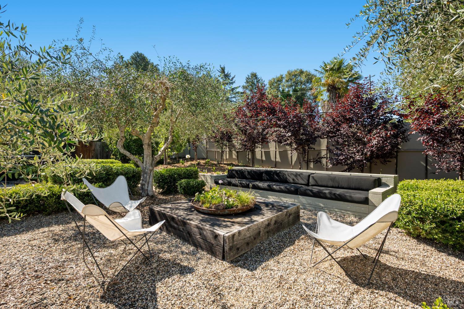 7480 Poplar Drive