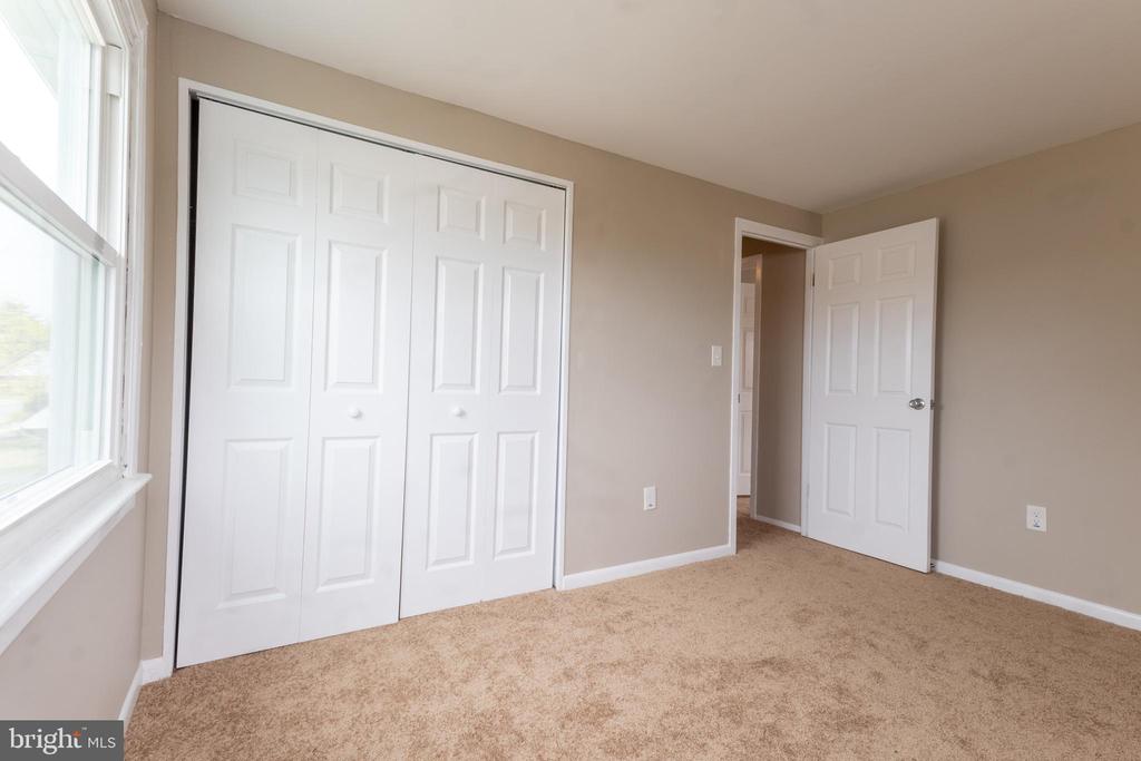 8 BUXMONT LANE