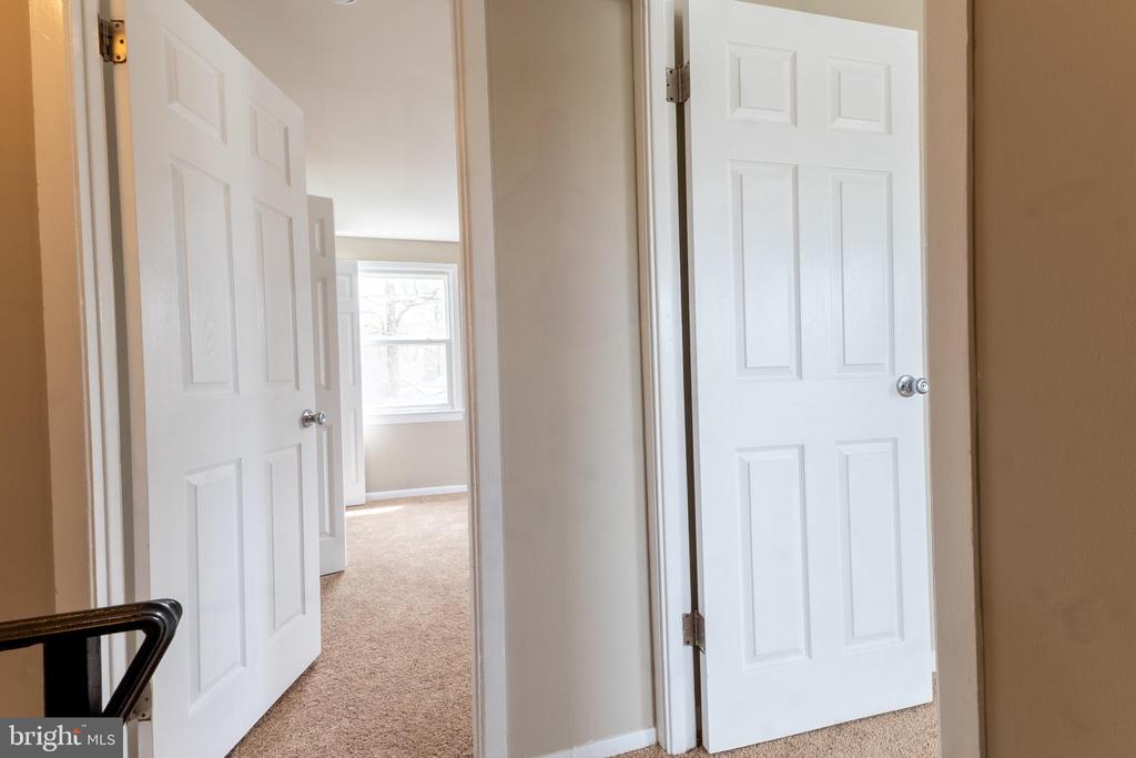 8 BUXMONT LANE