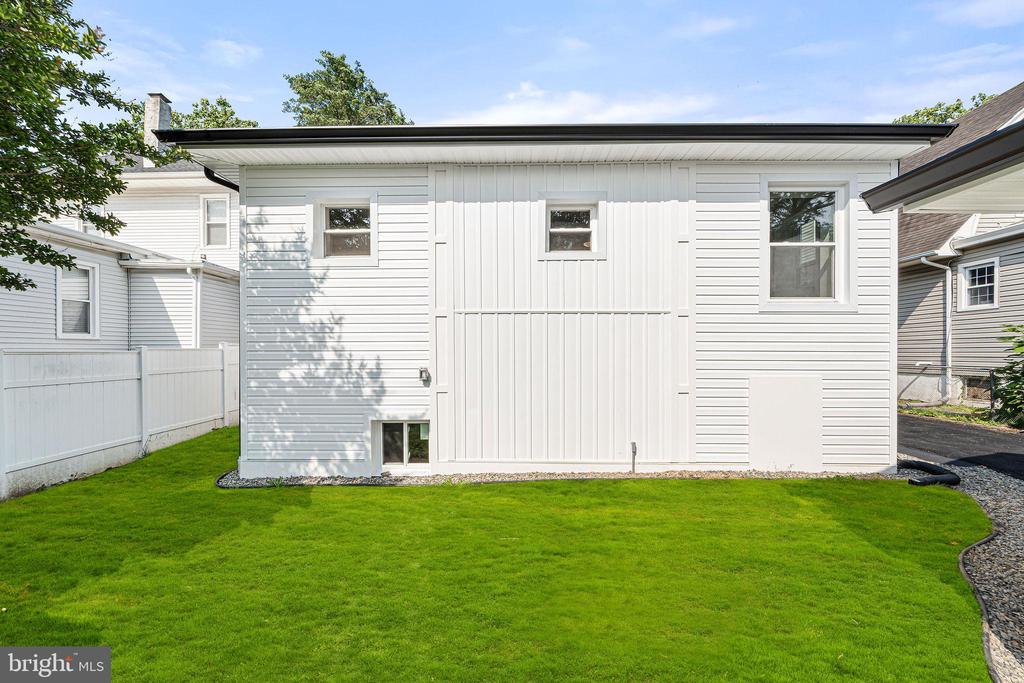 404 CATTELL AVENUE