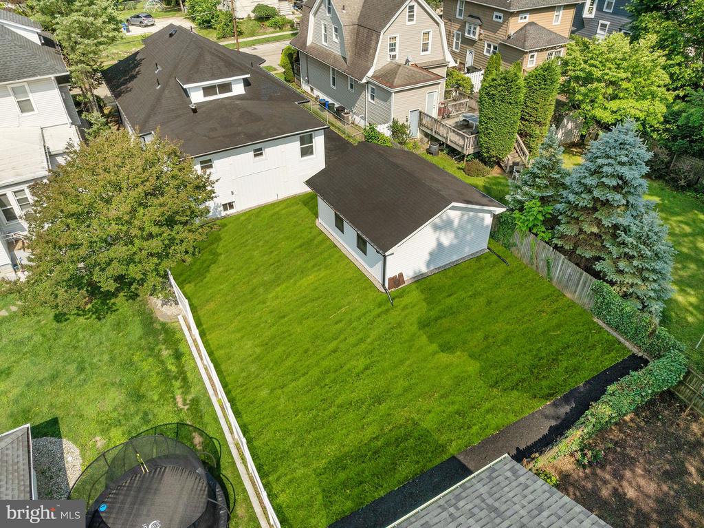 404 CATTELL AVENUE
