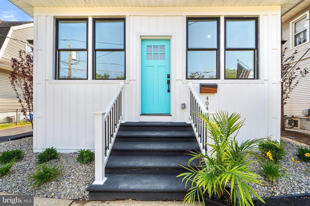 404 CATTELL AVENUE
