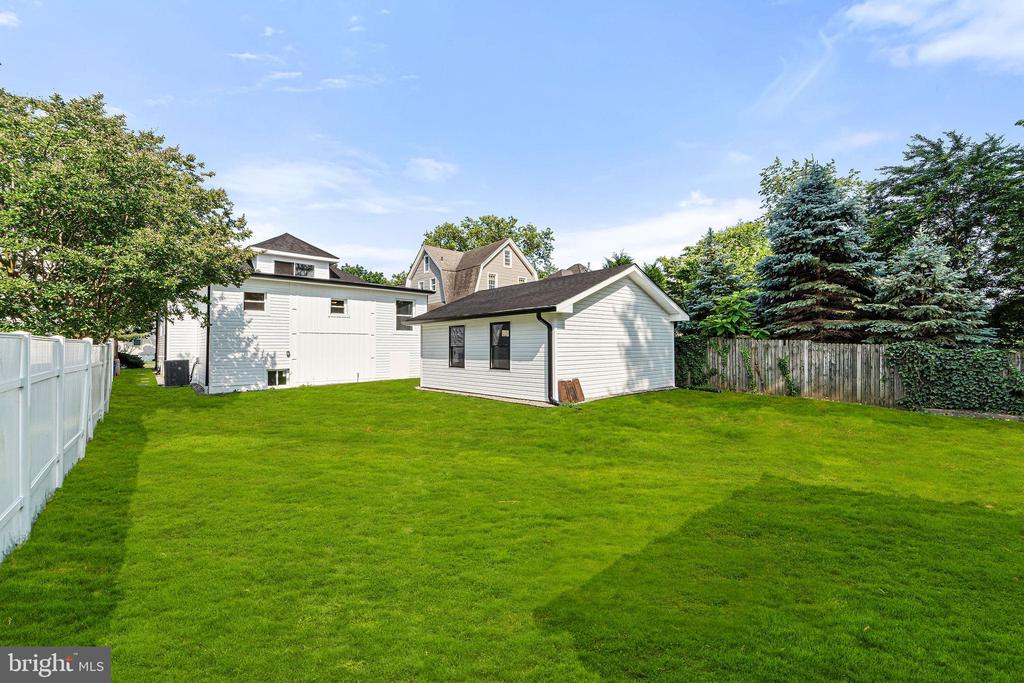 404 CATTELL AVENUE