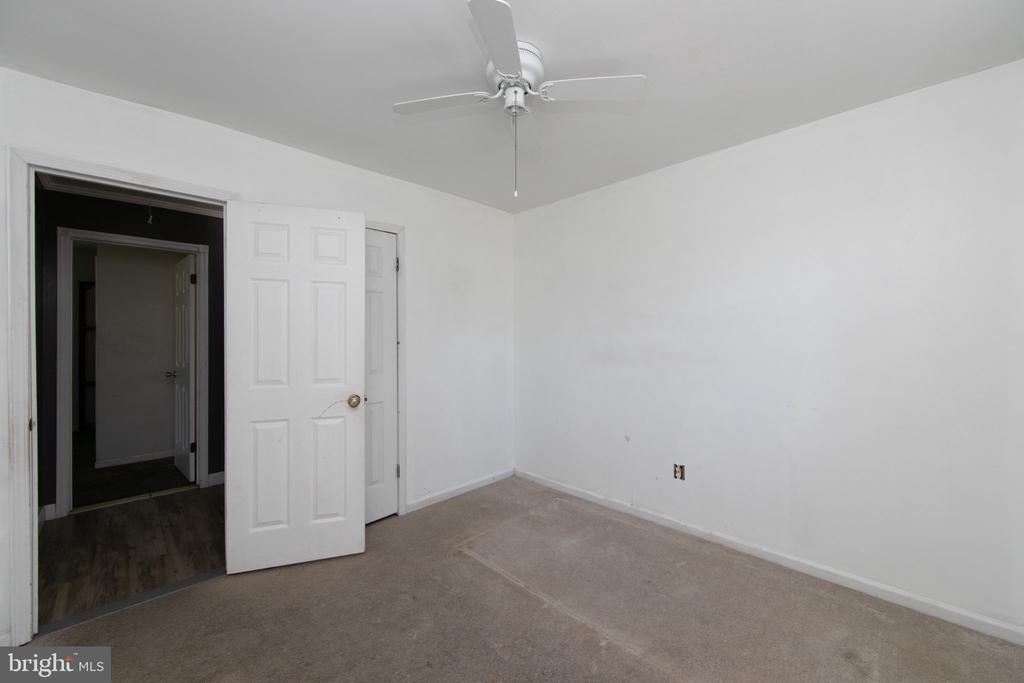 13 SPRING HOLLOW DRIVE