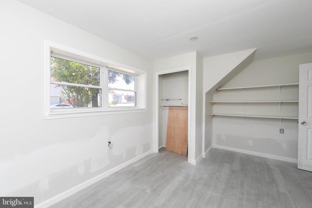 13 SPRING HOLLOW DRIVE