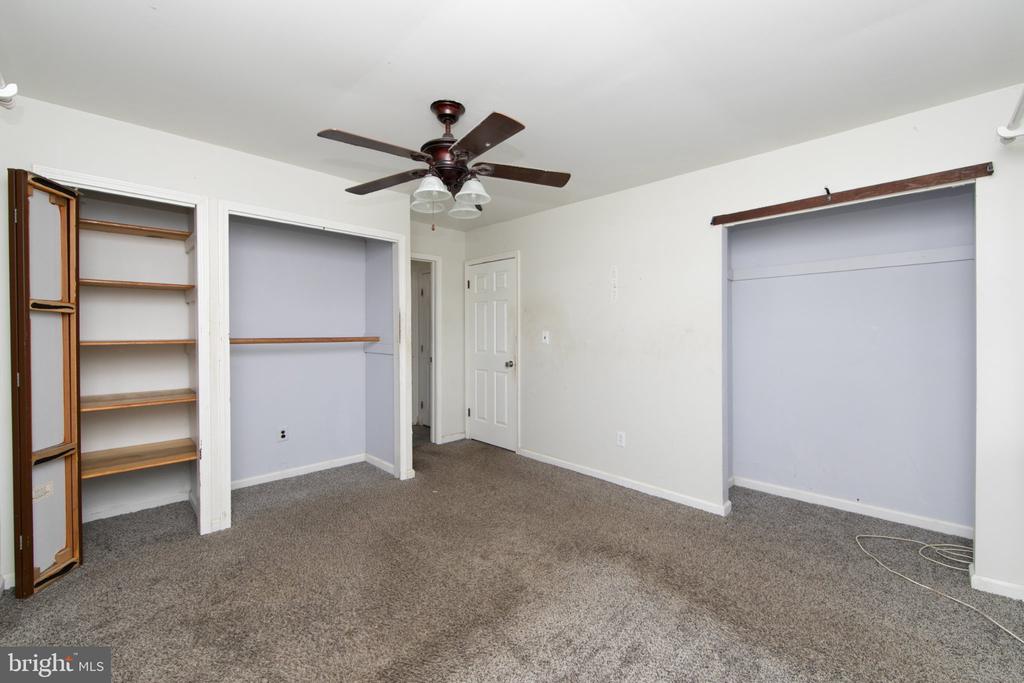 13 SPRING HOLLOW DRIVE