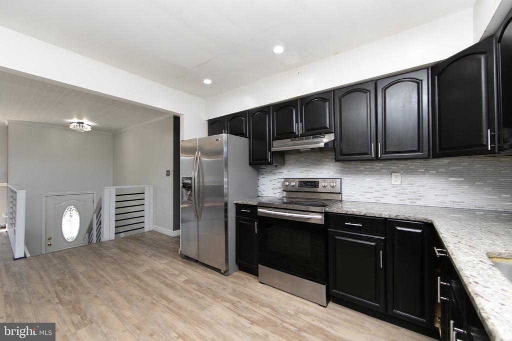 13 SPRING HOLLOW DRIVE