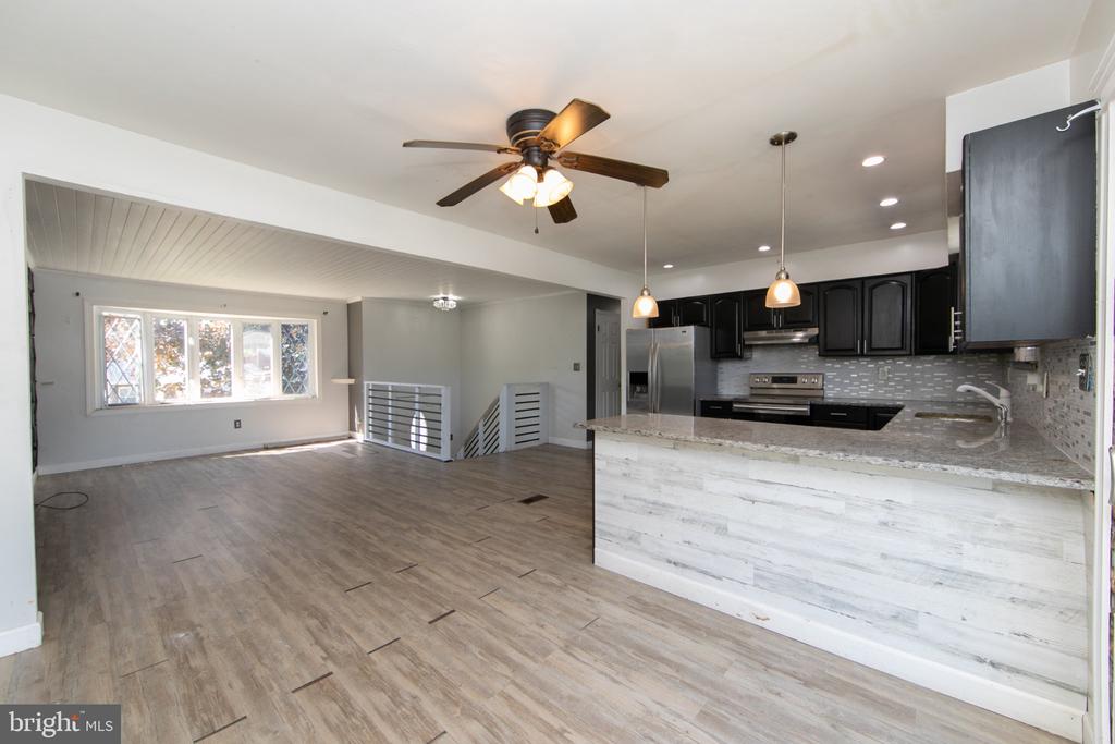 13 SPRING HOLLOW DRIVE