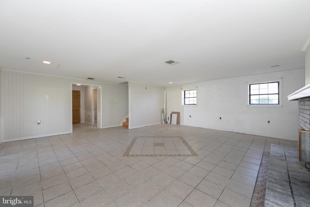 13 SPRING HOLLOW DRIVE