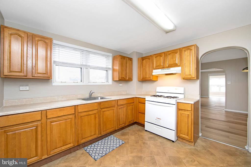 3403 RIVER ROAD