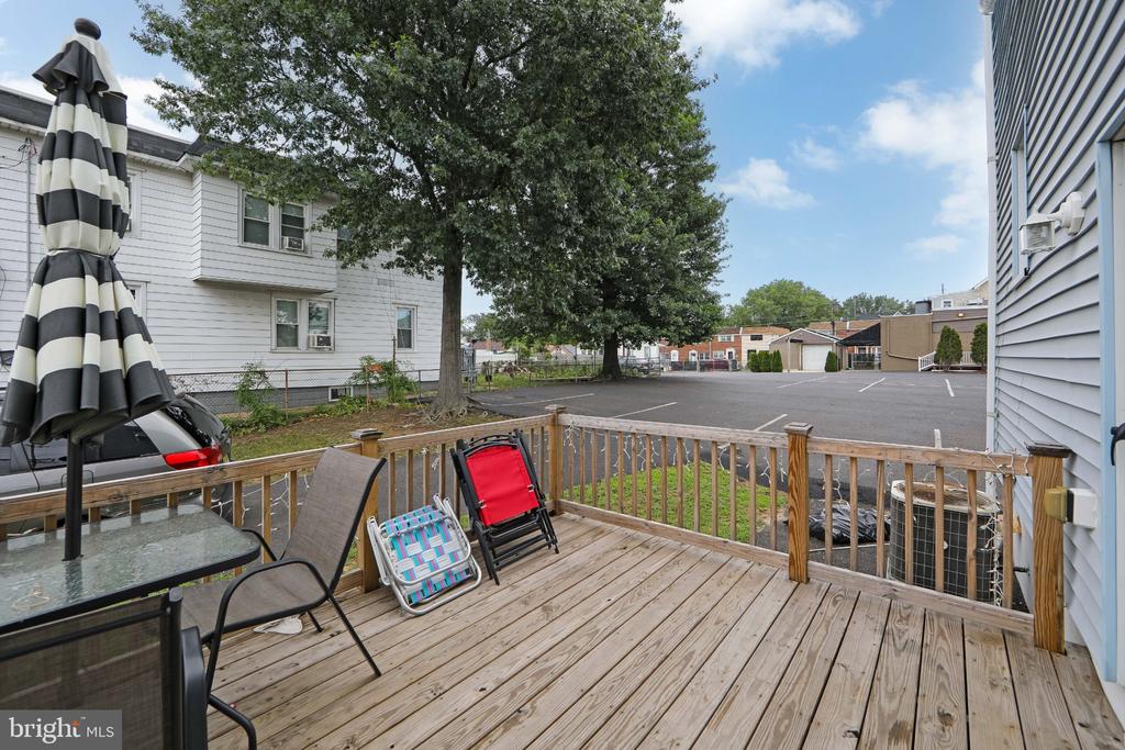 3403 RIVER ROAD