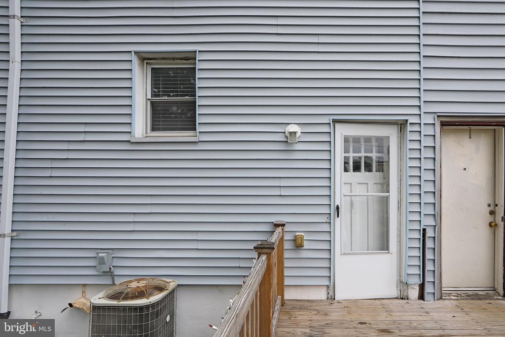 3403 RIVER ROAD